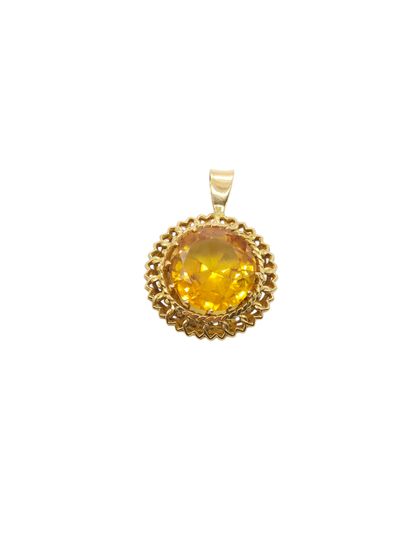 PENDENTIF en or jaune 750° ornée d'une citrine...