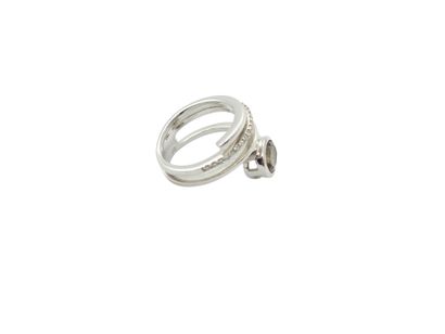 BAGUE en or gris 750° ornée d'un quartz fumé...