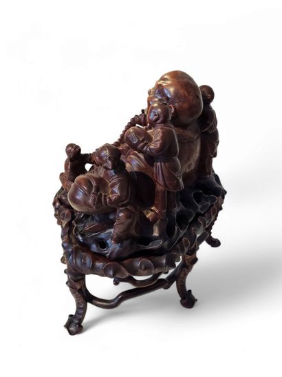 BUDAI assis entouré de cinq enfants | Chine,...