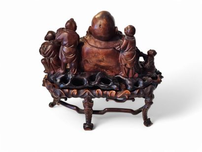 BUDAI assis entouré de cinq enfants | Chine,...