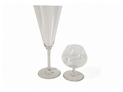 BACCARAT 
Ensemble de gobelets de différentes...