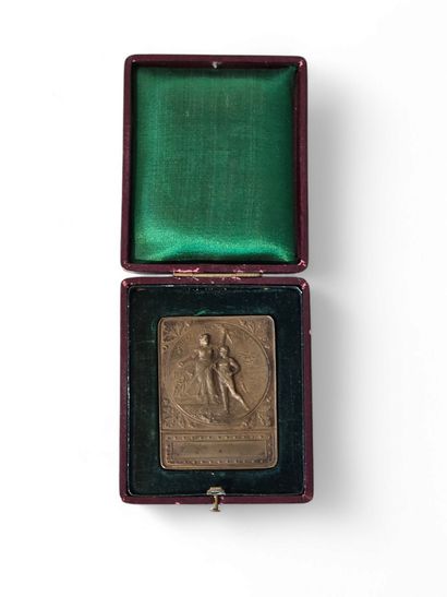 REUNION DE CINQ MEDAILLES CIVILES en bronze...