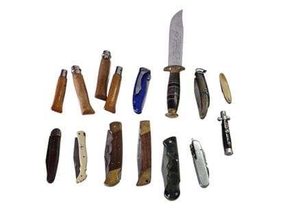 Ensemble de couteaux et canifs