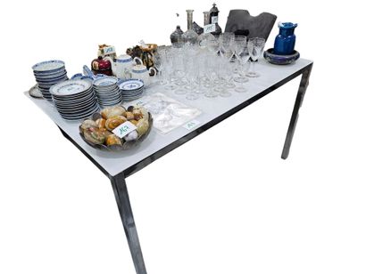 Dining table 
Aluminum base and glass to...