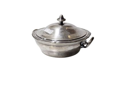 Bouillon couvert en métal argenté à deux...