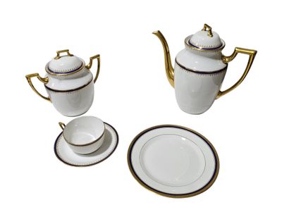 LIMOGES
Vignaud
Part of a white porcelain...