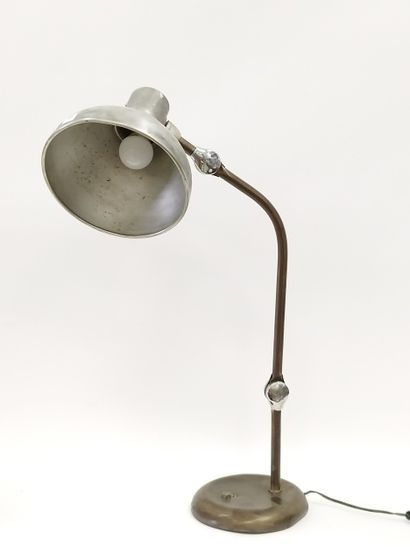 JUMO GS1
Lampe de bureau de style industriel
Enfoncements...