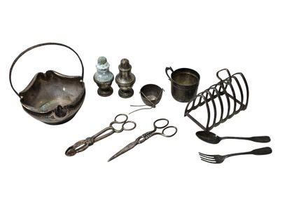 SET OF SILVER METAL including
A pair of salerons
A...
