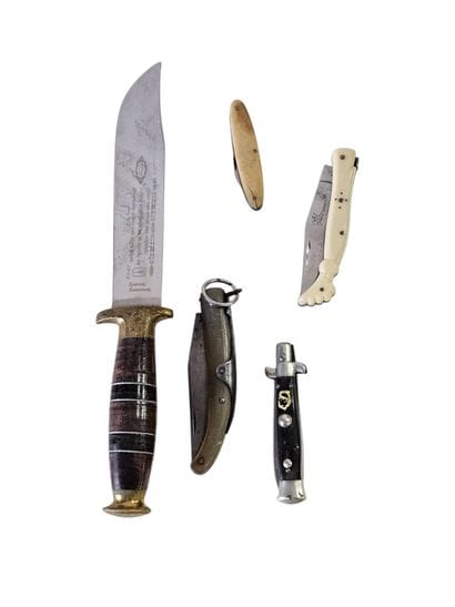 Ensemble de couteaux et canifs