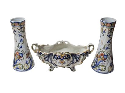 ROUEN
Mantelpiece with cornucopia décor including...