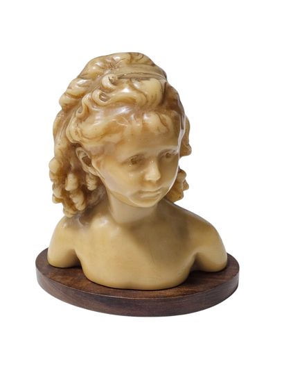 Early 20th century work
Bust of a young girl...