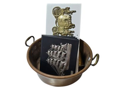 Brass set including
Cauldron
Chaufferette
Plate...