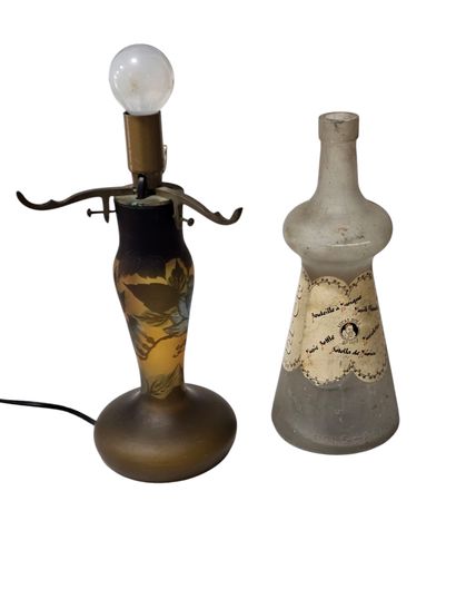 Gallé Tip 
Multi-layered glass lamp with...