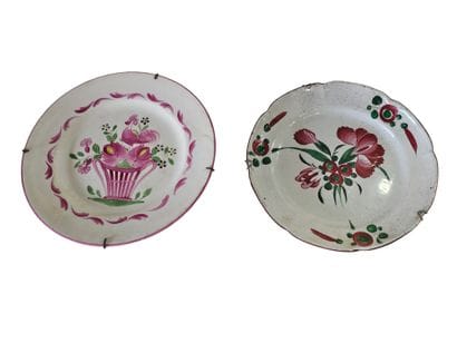 LUNEVILLE Xxémé siecle 
Assiette ronde en...