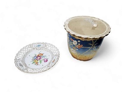 Assiette en porcelaine allemande ajourée...