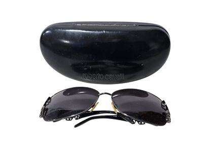 ROBERTO CAVALLI XX EME SIECLE 
pair of sunglasses...