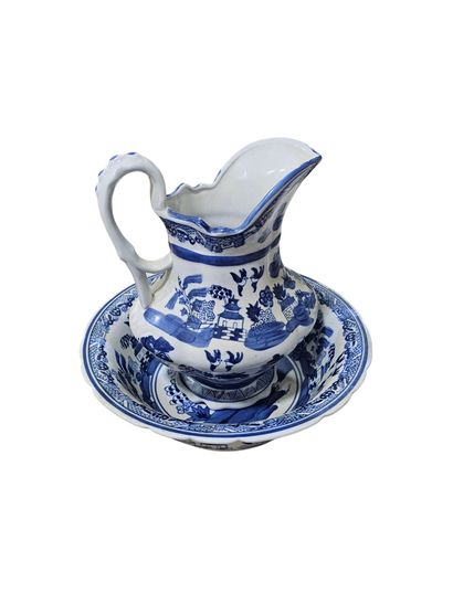 WILLOW
White and blue porcelain toilet set...