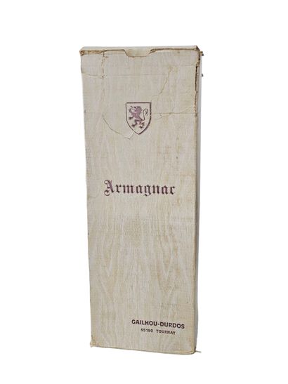 Gailhou Durdos
Une bouteille d'Armagnac 250cl
Niveau...