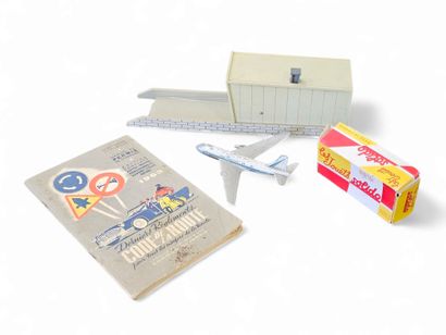 BOX DINKY TOYS made in France 
garage en...