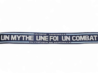 •	Olympique de Marseille – écharpe ULTRAS...