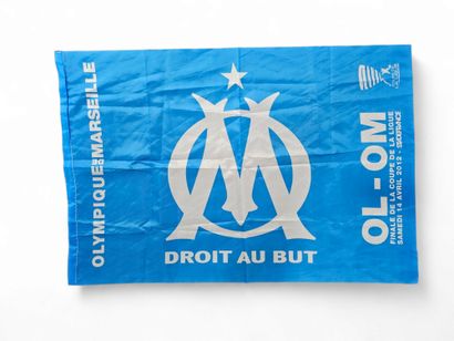 •	Foulard de la Finale Coupe de la Ligue...