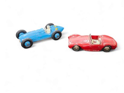 DINKY TOYS ref.22-A
Maserati sport 200
Etat:moyen
On...