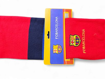 •	FC Barcelone - (écharpe R)