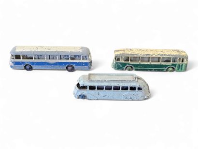 DINKY TOYS 
3 bus de marque CHAUSSON,PANHAR,ISOBLOC
en...