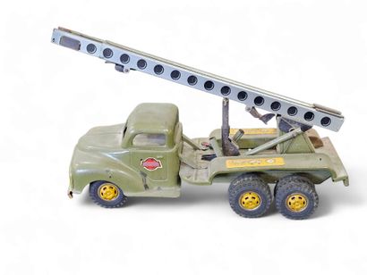 GAMA camion rocket launcher 
 en tole et...