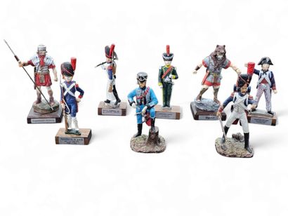 DELPRADO Set of painted lead soldiers mainly...
