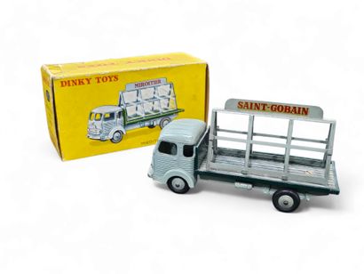 DINKY TOYS ref.33-C
Echelle:1/43
Camion miroitier...