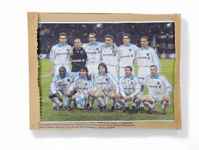 •	Photo Equipe de l’OM sur la pelouse du...
