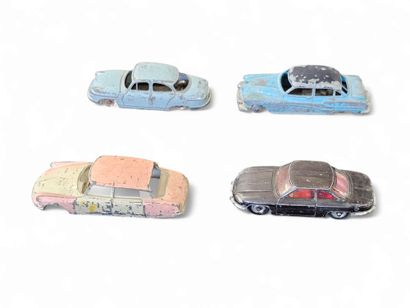 DINKY TOYS
3 voitures de marque BUICK,PANHAR
on...
