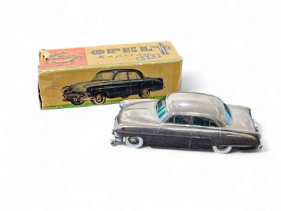 OPEL - KAPITAN 555 
Voiture miniature 
Dans...