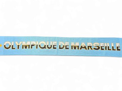 •	Olympique de Marseille – « 1899 » (écharpe...