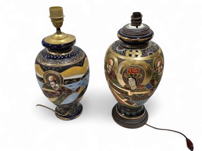 SATSUMA
Deux vases montés en lampes à décor...