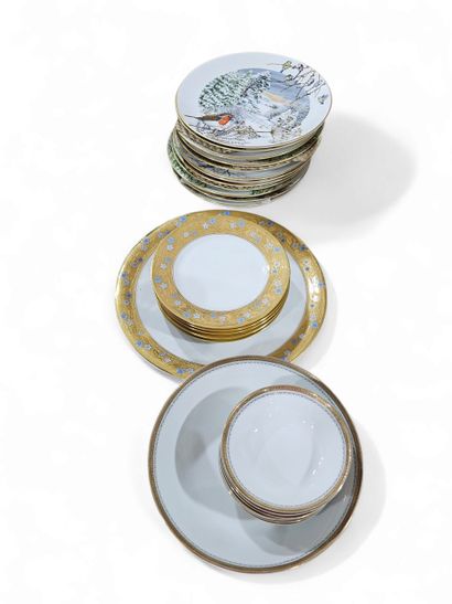 Peter Banett 
Ensemble d'assiettes en porcelaine...
