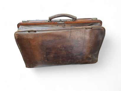 GLADSTONE XX éme siecle
Sac en cuir à fermeture...