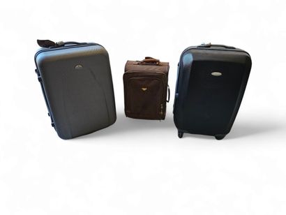 SAMSONITE
Two grey and black suitcases
On...