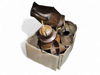 COPPER SET including :
Brooches
Cauldron
Gargoulettes
Flower...
