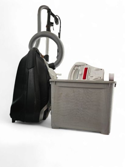 ROWENTA 
Aspirateur traineau à sacs avec...