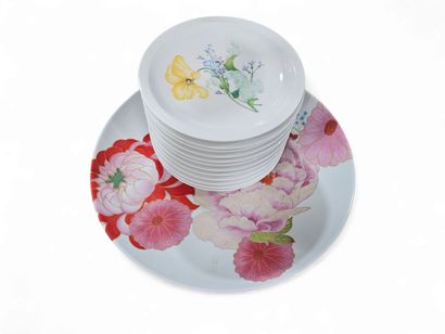 Kenzo modèle Akiko
Grand plat rond en porcelaine...
