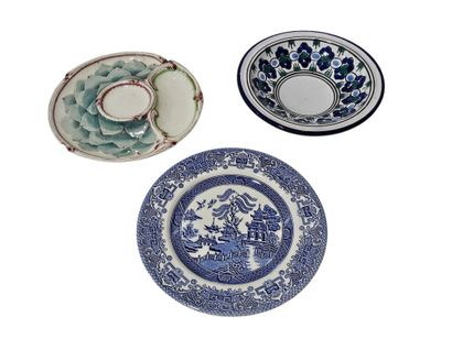 A beggar 
A salad bowl
A plate