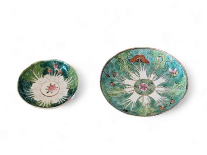 CHINA
Small green family porcelain saucer...