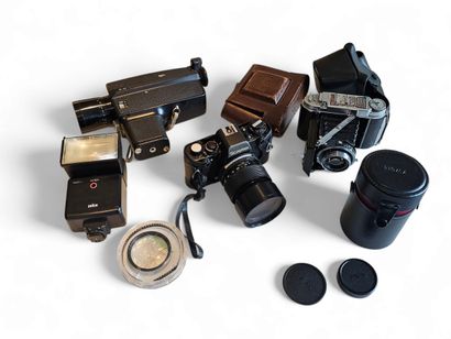 SETS of photographic equipment including...