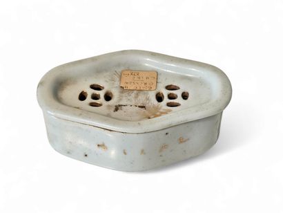 CHINA
Small white porcelain cricket box decorated...