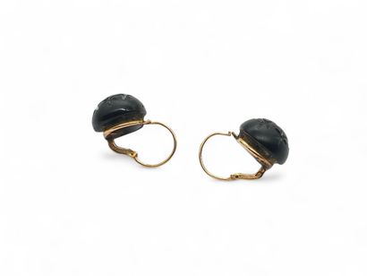 PAIR OF Dormeuses in 750° yellow gold set...