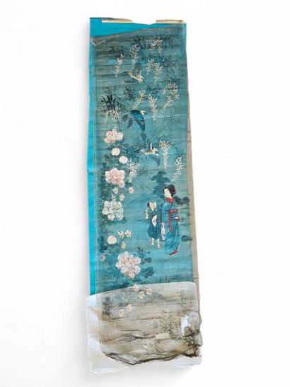 JAPAN TAISHO PERIOD
Three large silk doors,...