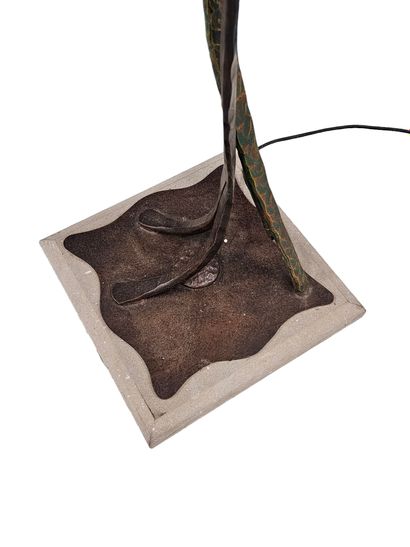 VANDEL Pierre
Metal and glass floor lamp
Missing
Size:...