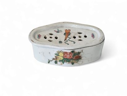 CHINA
Small white porcelain cricket box decorated...